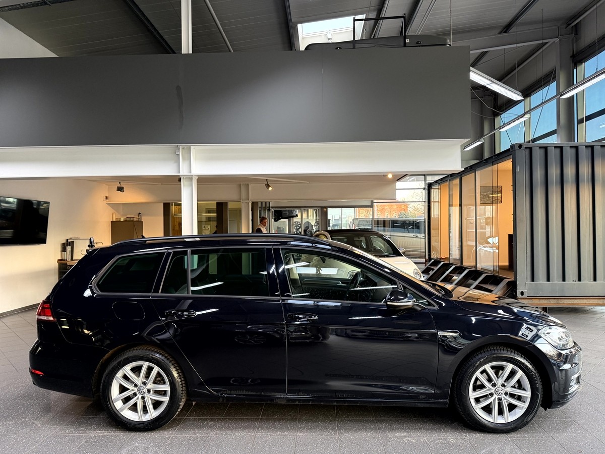 Volkswagen Golf VII 1.5 TSI BMT Comfortline LED Massage ACC 