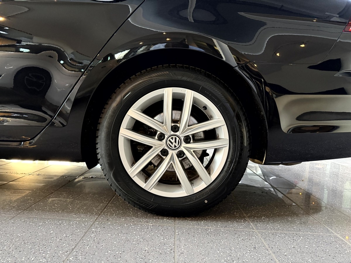 Volkswagen Golf VII 1.5 TSI BMT Comfortline LED Massage ACC 
