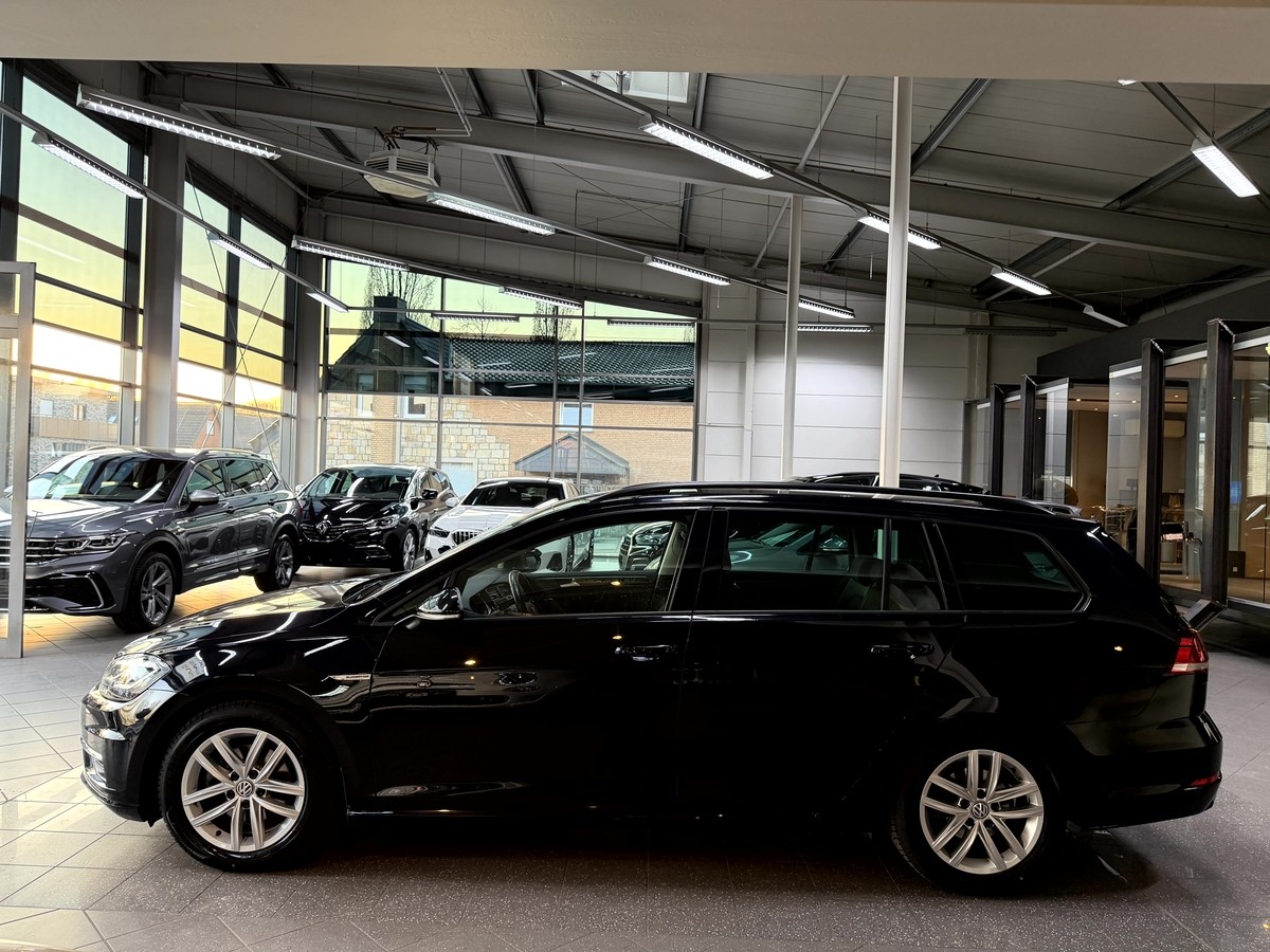 Volkswagen Golf VII 1.5 TSI BMT Comfortline LED Massage ACC 