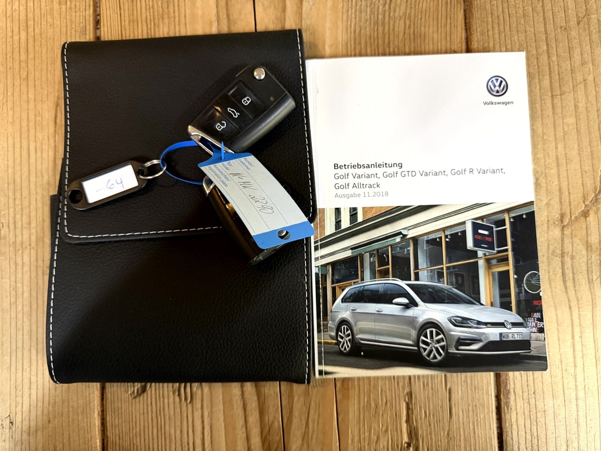 Volkswagen Golf VII 1.5 TSI BMT Comfortline LED Massage ACC 