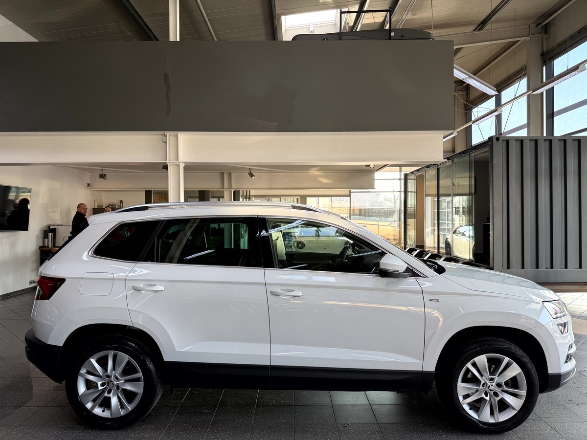 Skoda Karoq 1.5 TSI Drive 125 LED ACC Virtual R.Cam Keyless