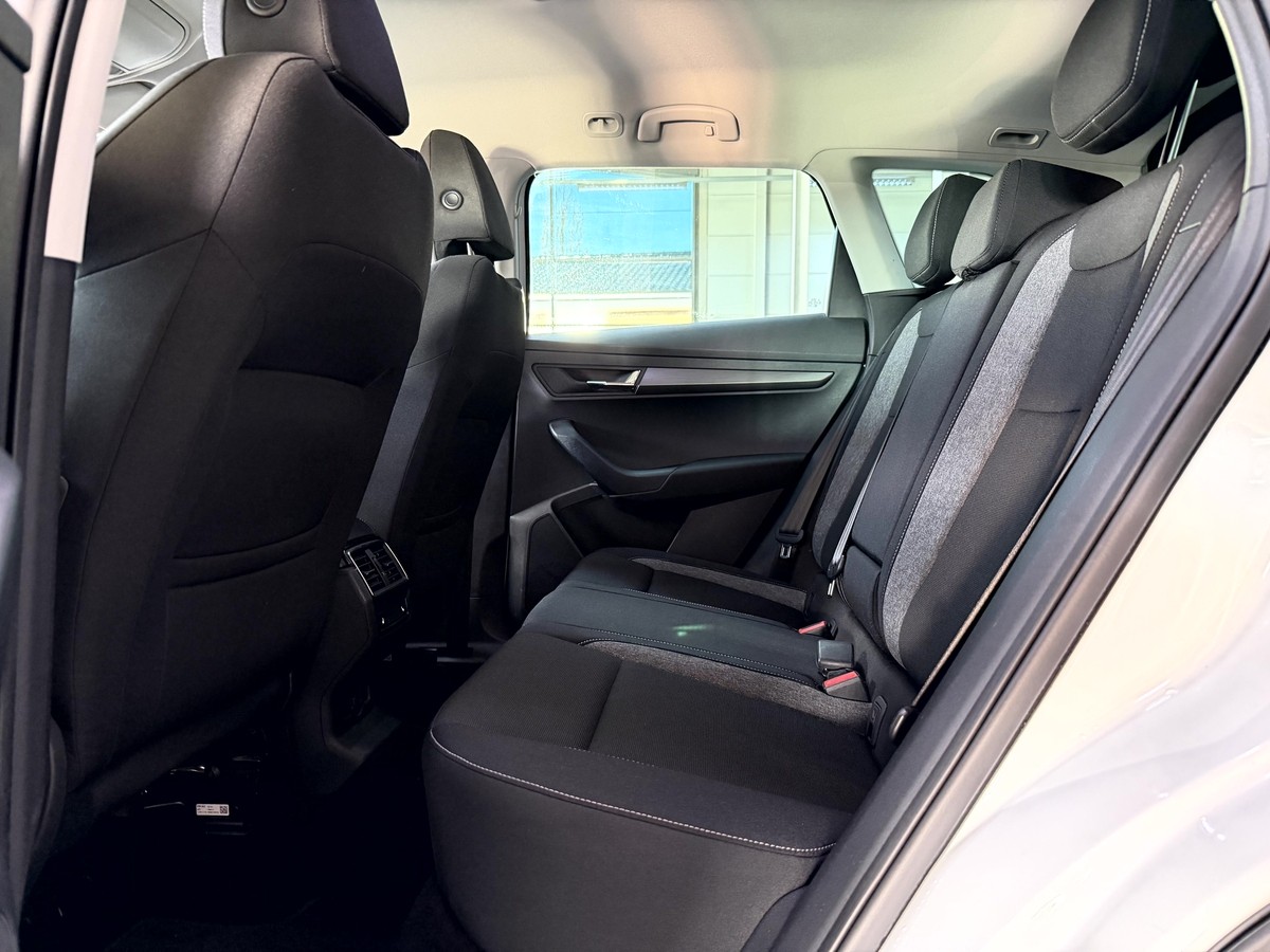 Skoda Karoq 1.5 TSI Drive 125 LED ACC Virtual R.Cam Keyless
