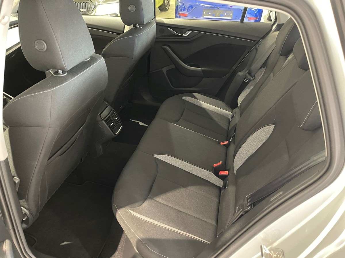 Skoda Kamiq 1,0 TSI Selection 5J Garantie AHK