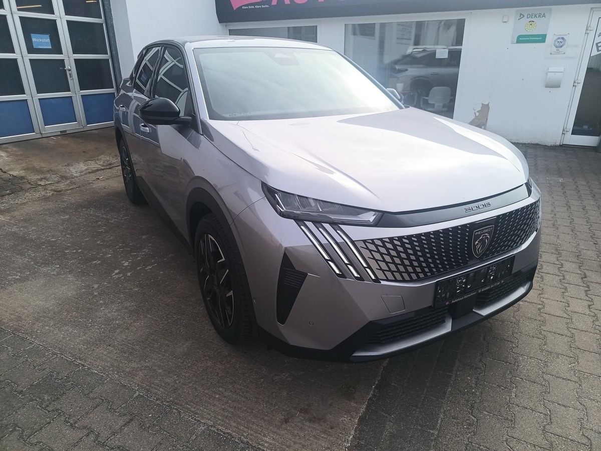 Peugeot 3008 1.2 Hybrid 136 Allure