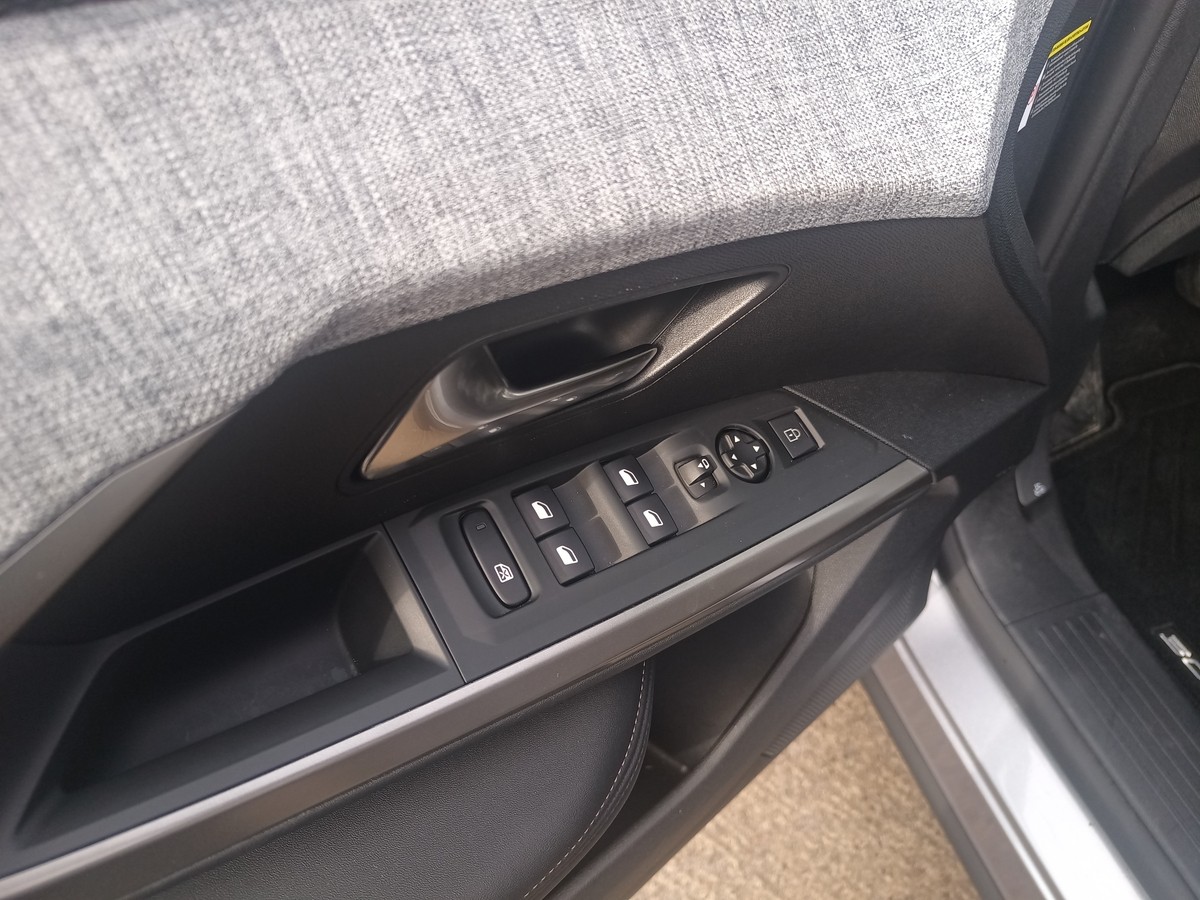 Peugeot 3008 1.2 Hybrid 136 Allure