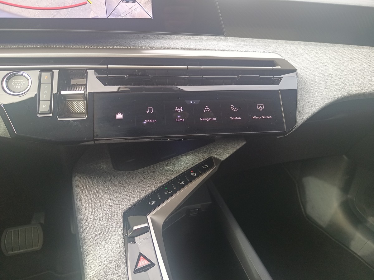 Peugeot 3008 1.2 Hybrid 136 Allure