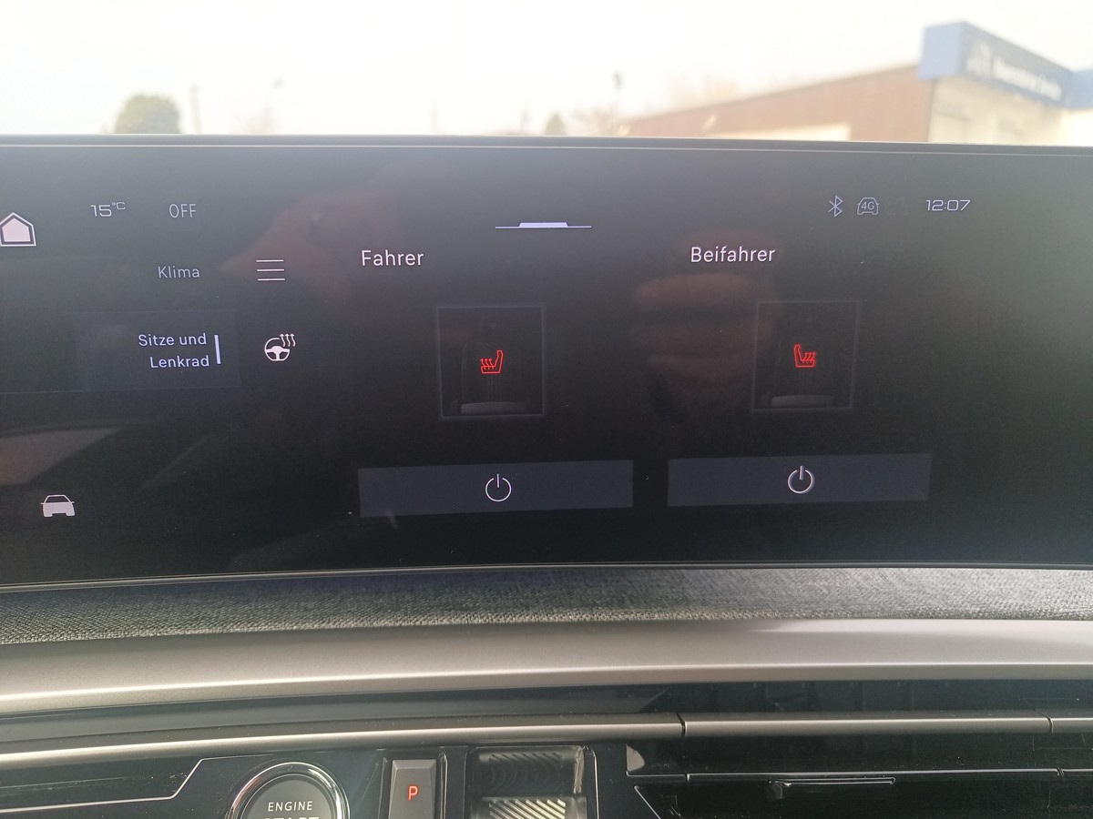 Peugeot 3008 1.2 Hybrid 136 Allure