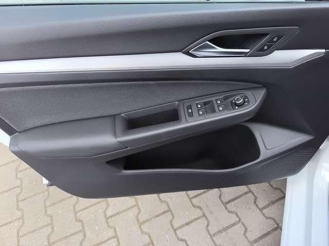 Volkswagen Golf 8 1.5 TSI Life AHK LED ACC PDC NAVI