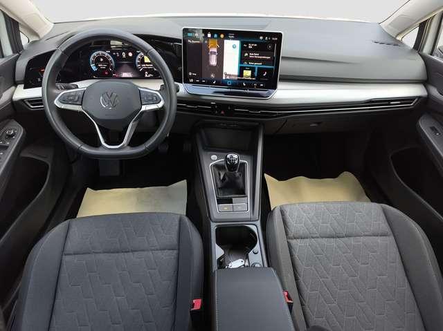 Volkswagen Golf 8 1.5 TSI Life AHK LED ACC PDC NAVI