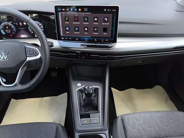 Volkswagen Golf 8 1.5 TSI Life AHK LED ACC PDC NAVI