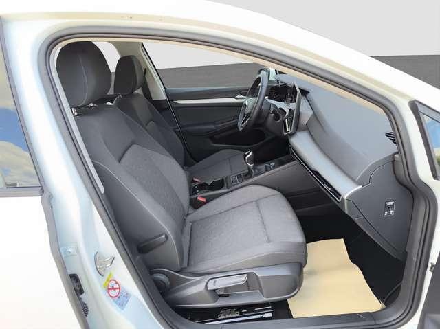 Volkswagen Golf 8 1.5 TSI Life AHK LED ACC PDC NAVI