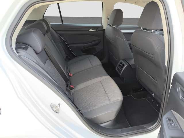 Volkswagen Golf 8 1.5 TSI Life AHK LED ACC PDC NAVI