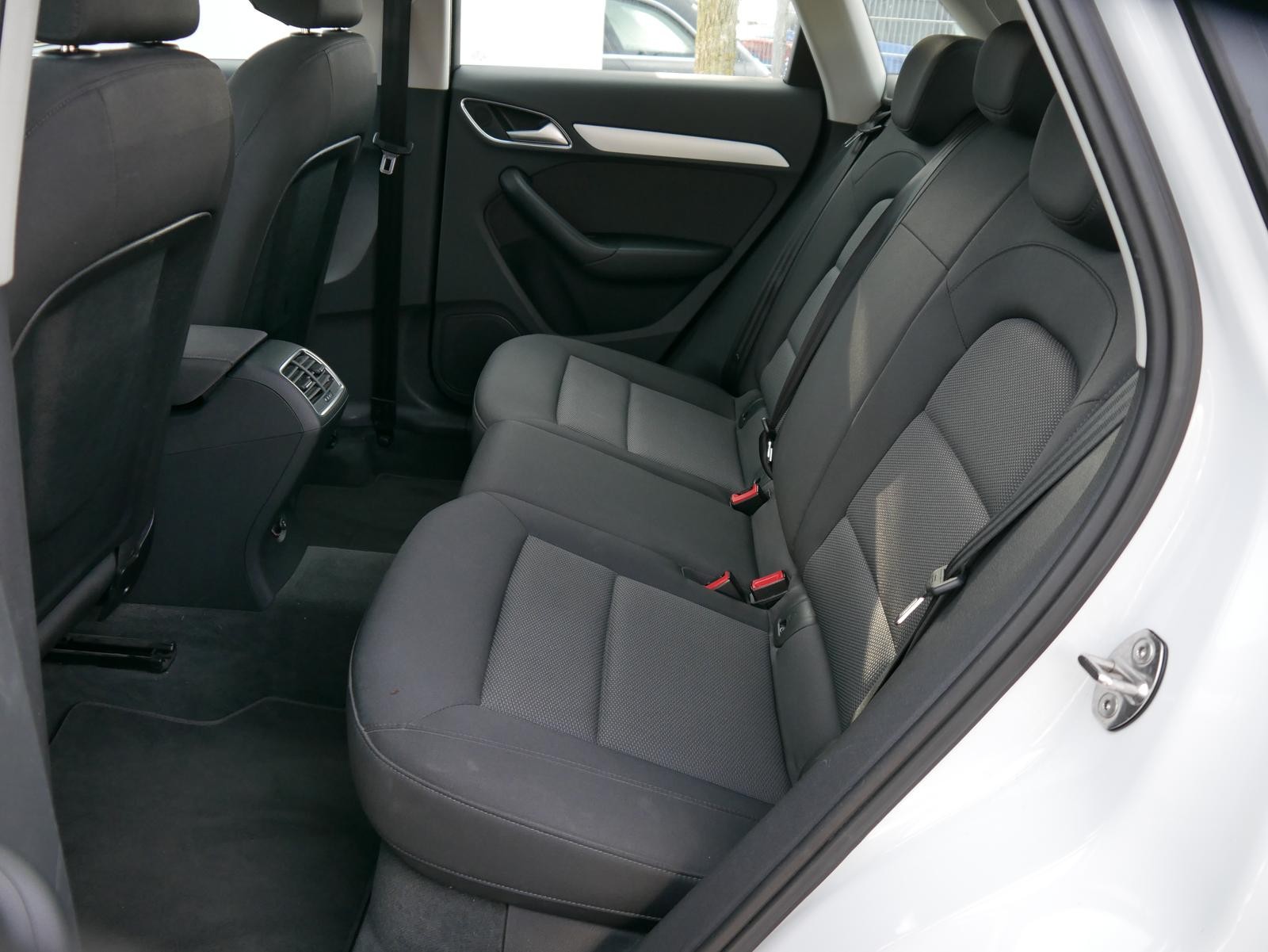 Audi Q3 1.4 TFSI S-TRONIC * S-LINE EXTERIEUR & CONNECTIVITY-PAKET * 18 ZOLL * LED-SCH