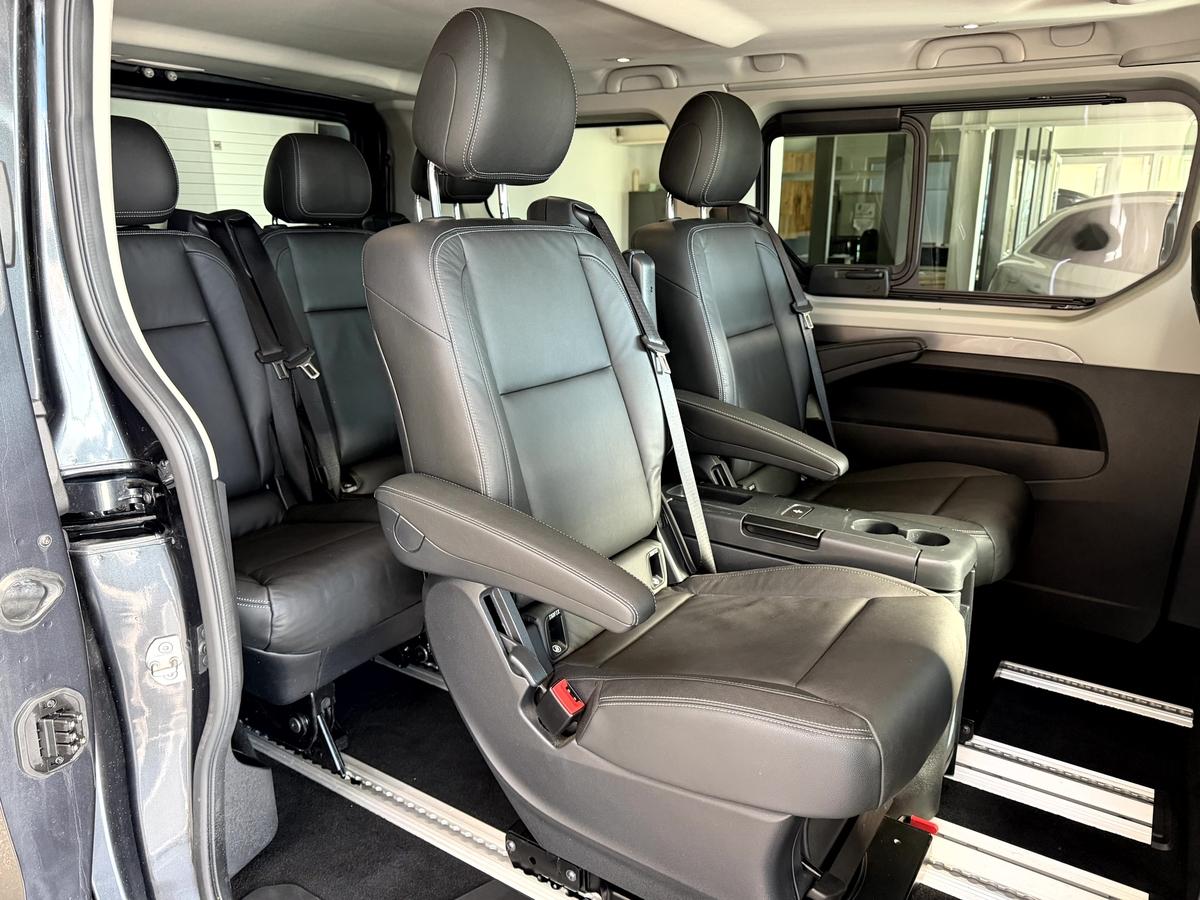 Renault Trafic  2.0 BLUE dCi 150  SpaceClass Aut. 7 Sitzer LED