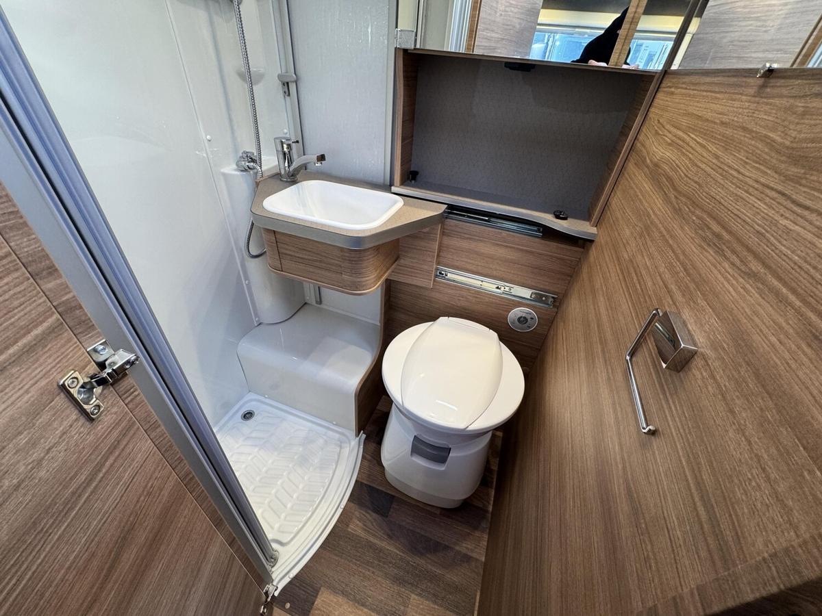 Weinsberg CaraCompact Edition Pepper 600 MEG TV+Sat+Markise+Solar