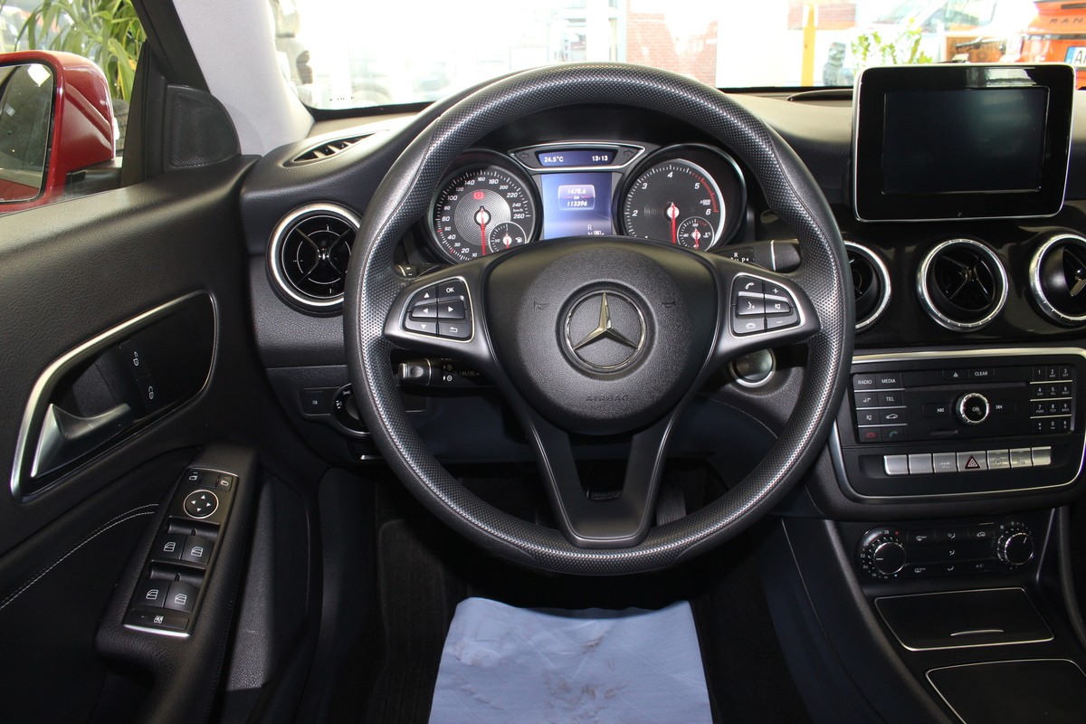 Mercedes-Benz CLA 200 Shooting Brake LED.Shooting Brake 