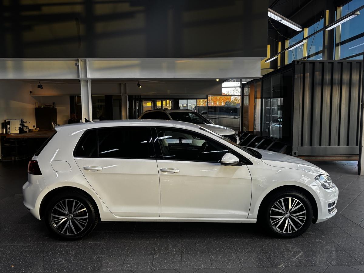 Volkswagen Golf VII 2.0 TDI Allstar BMT Tempomat PDC AHK 
