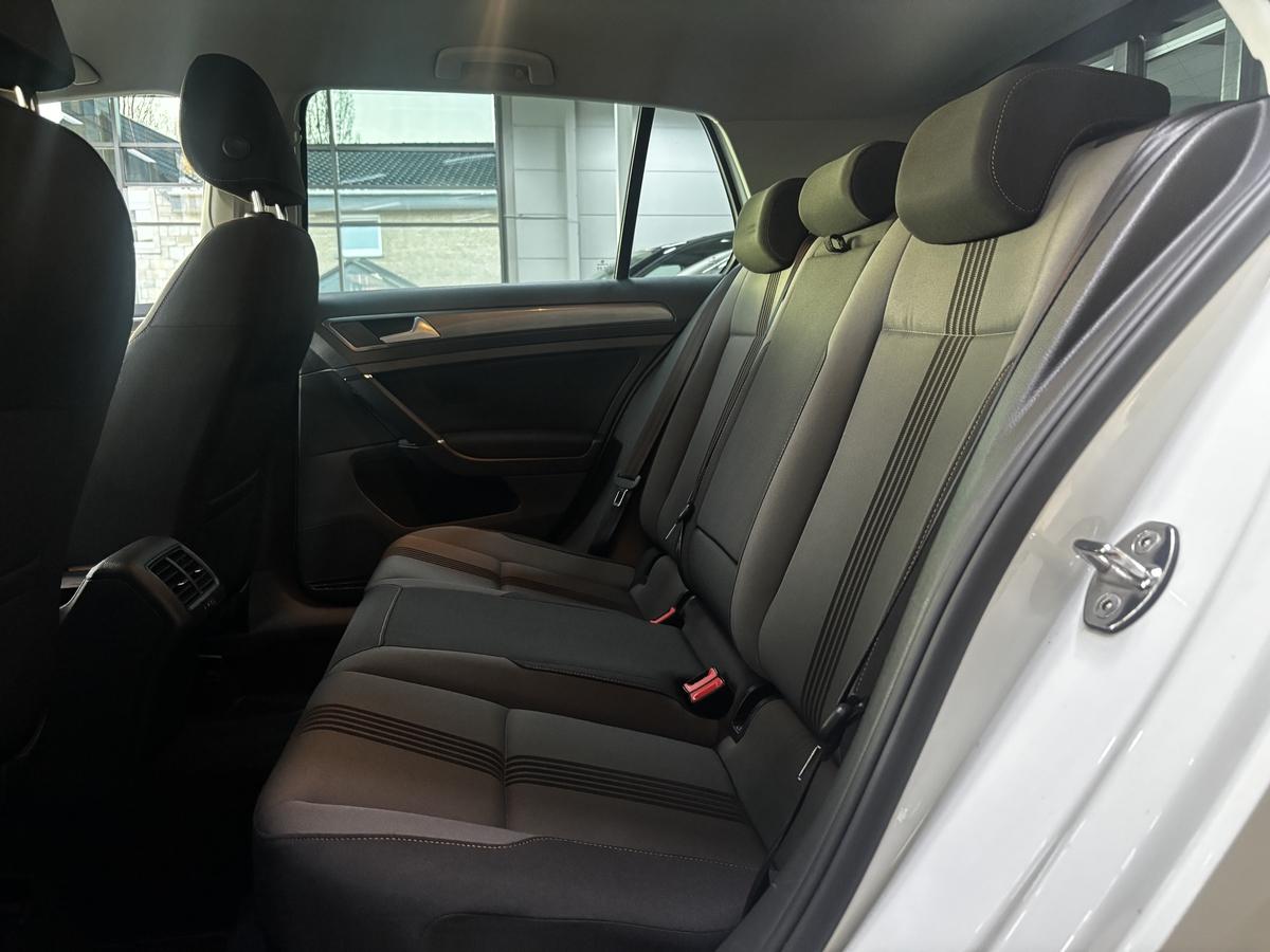Volkswagen Golf VII 2.0 TDI Allstar BMT Tempomat PDC AHK 