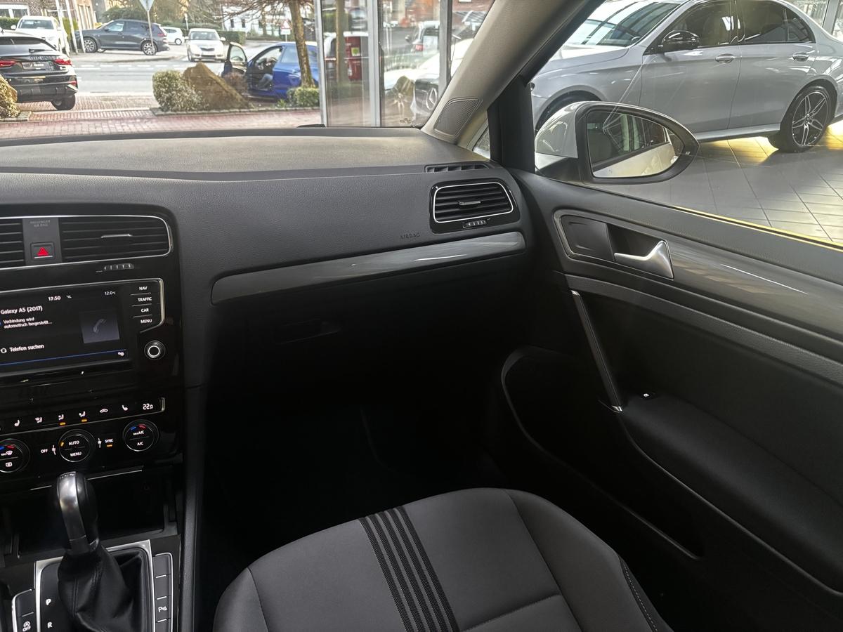 Volkswagen Golf VII 2.0 TDI Allstar BMT Tempomat PDC AHK 