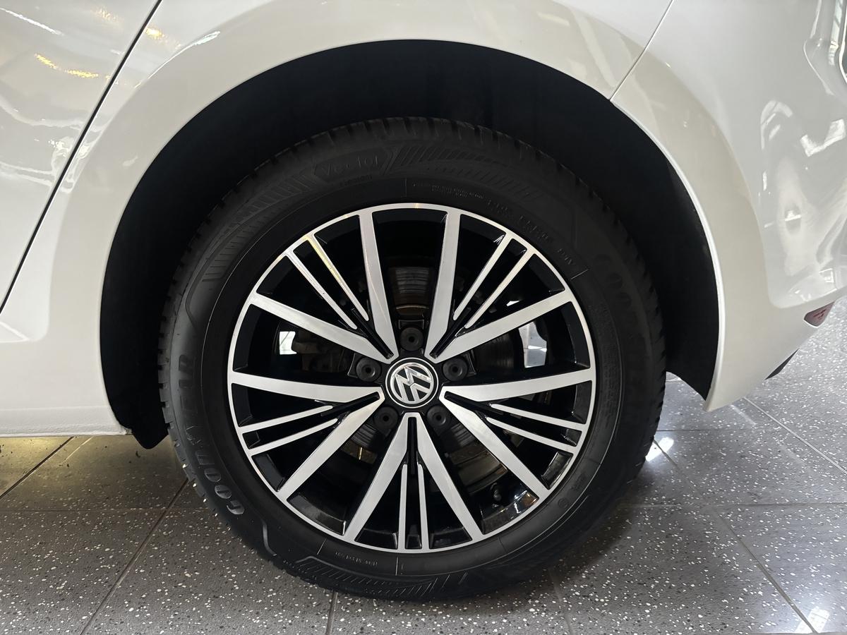 Volkswagen Golf VII 2.0 TDI Allstar BMT Tempomat PDC AHK 