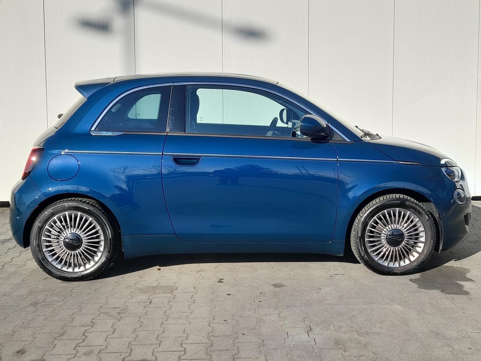 Fiat 500e 500 e NAVI/APP~GRA~RFK~SHZ~ALU~DAB~KLIMAAUTO~MFL