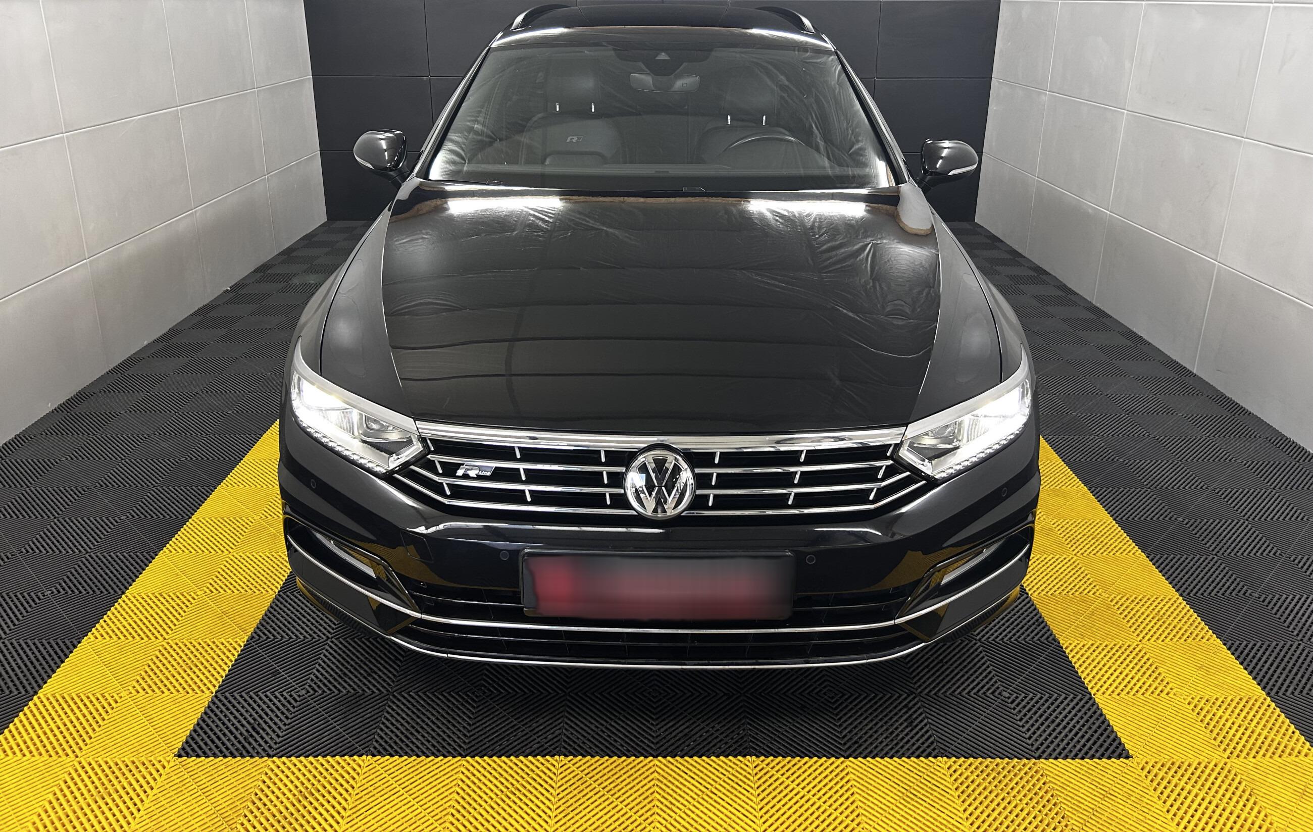 Volkswagen Passat R-Line+Massage+Keyless+Leder+LED+Kamera