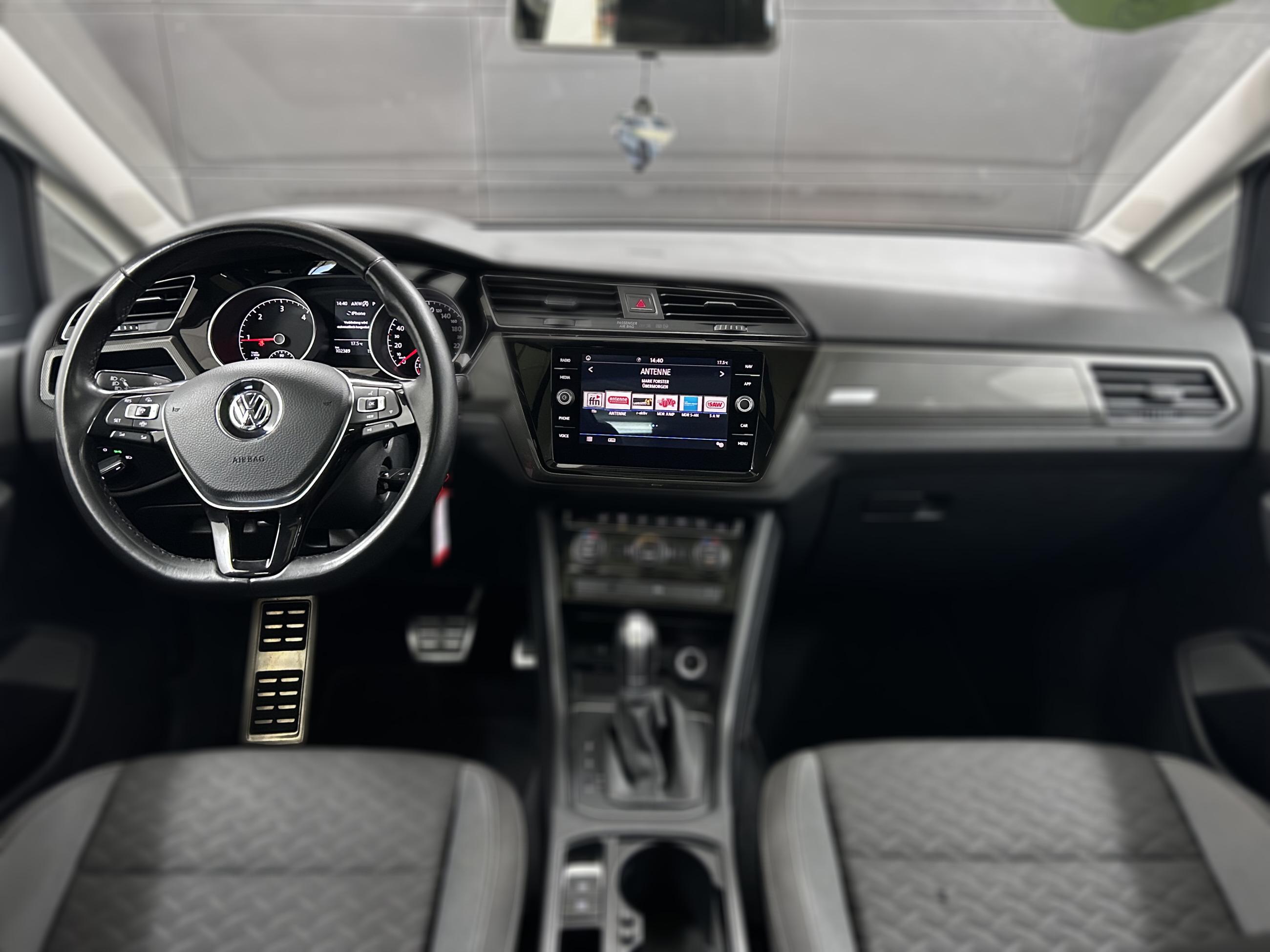 Volkswagen Touran Join+AHK+MwSt+Panorama+ACC+CarPlay+Navi