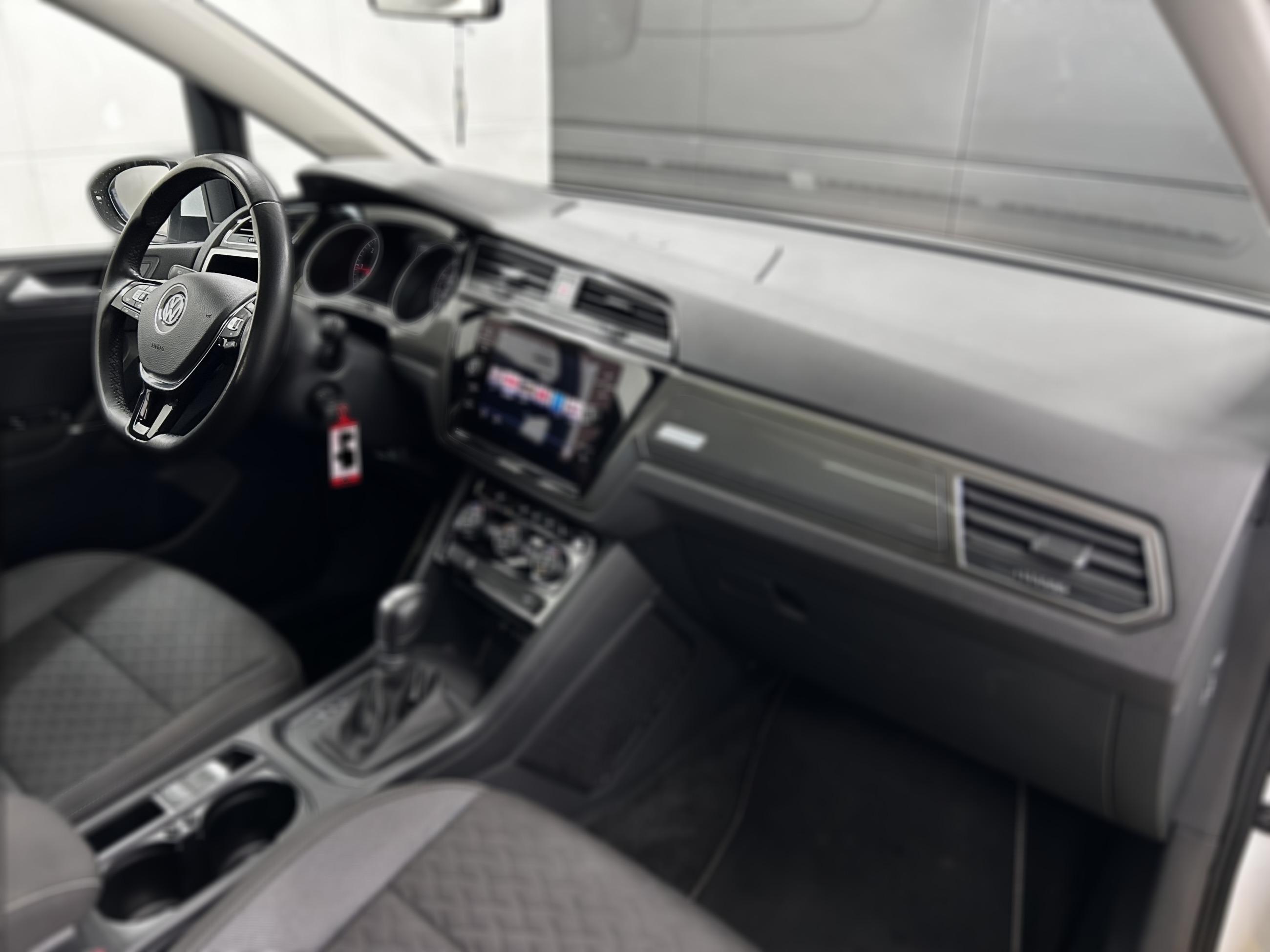 Volkswagen Touran Join+AHK+MwSt+Panorama+ACC+CarPlay+Navi