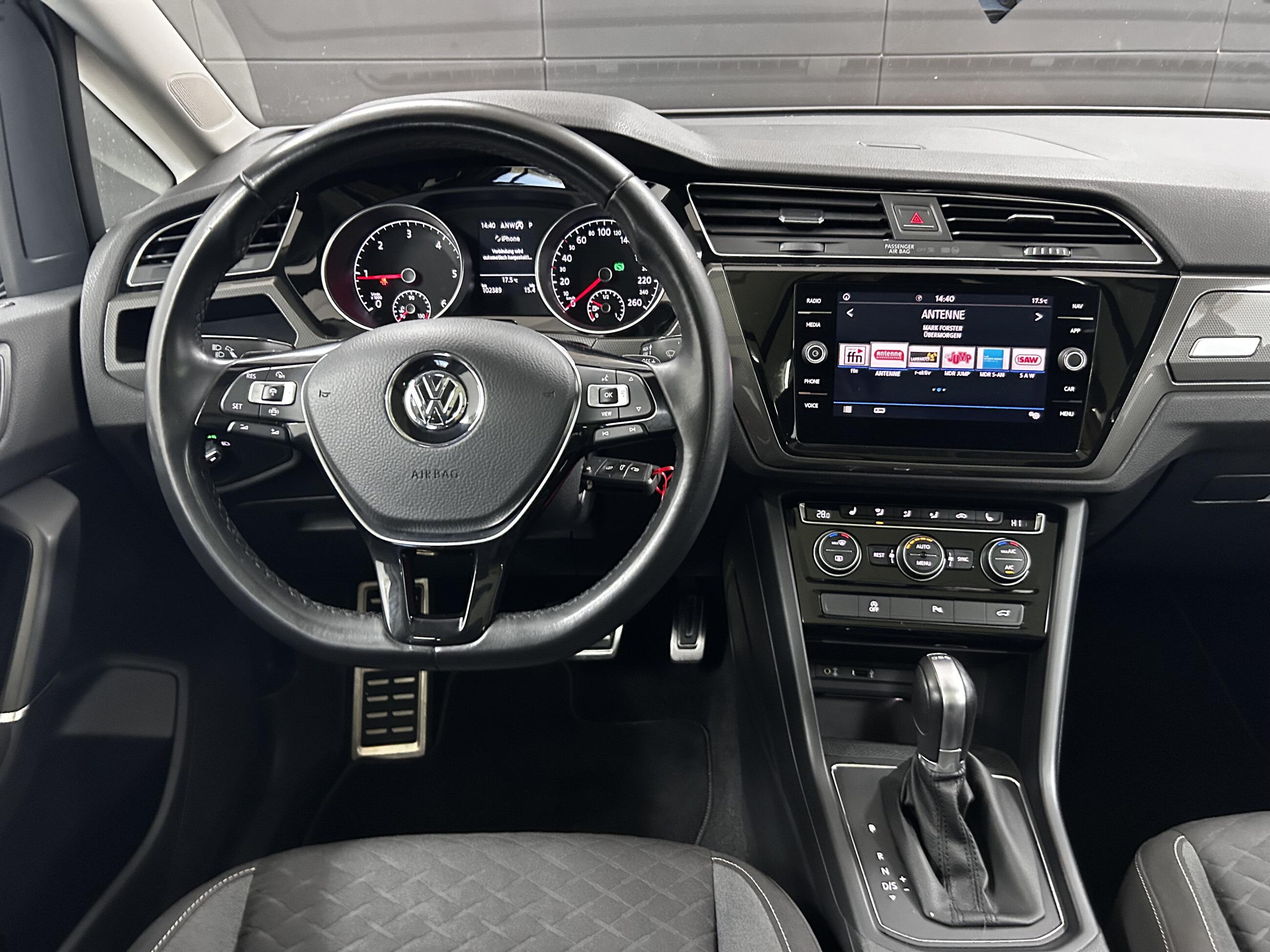 Volkswagen Touran Join+AHK+MwSt+Panorama+ACC+CarPlay+Navi