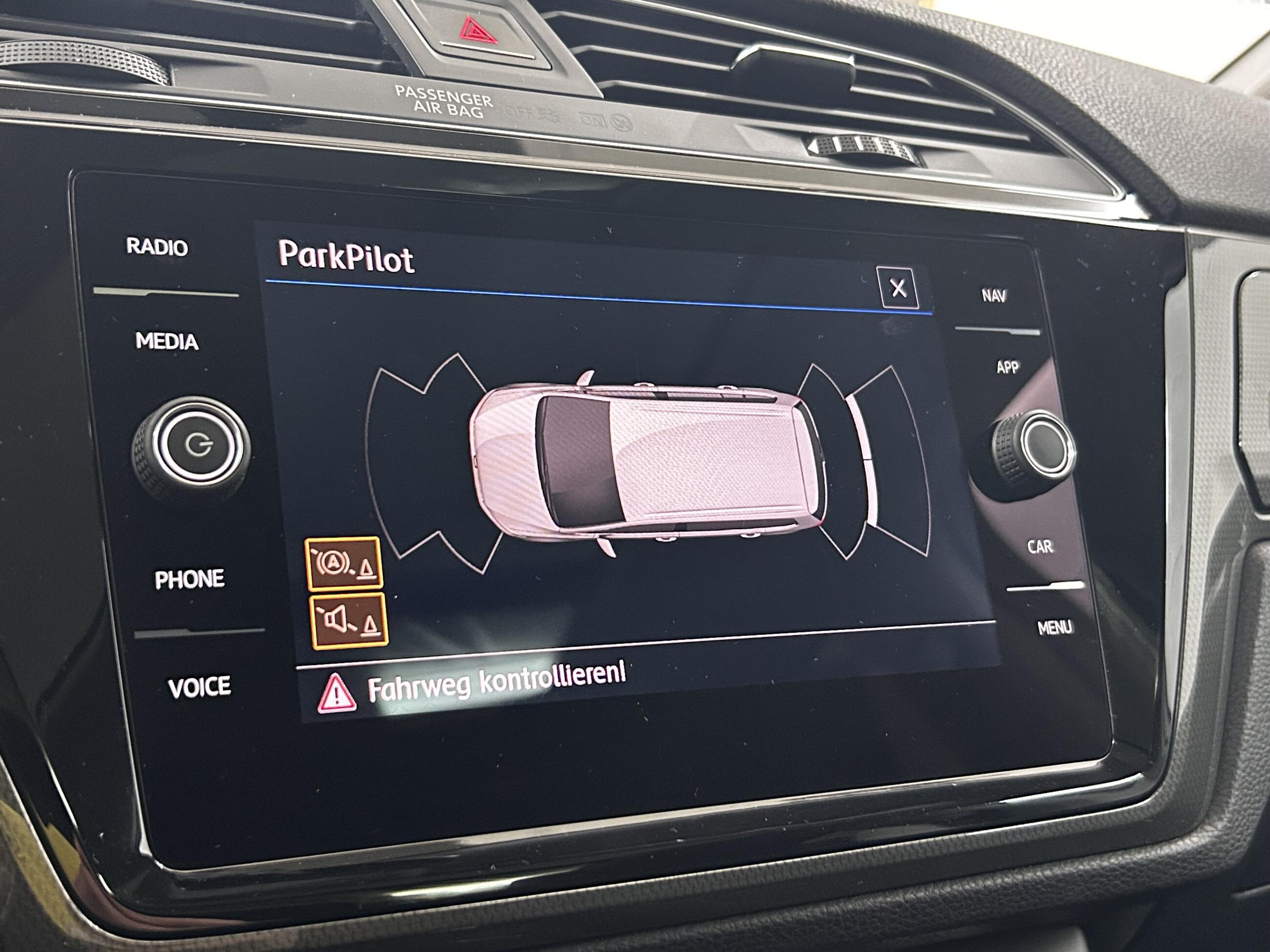 Volkswagen Touran Join+AHK+MwSt+Panorama+ACC+CarPlay+Navi