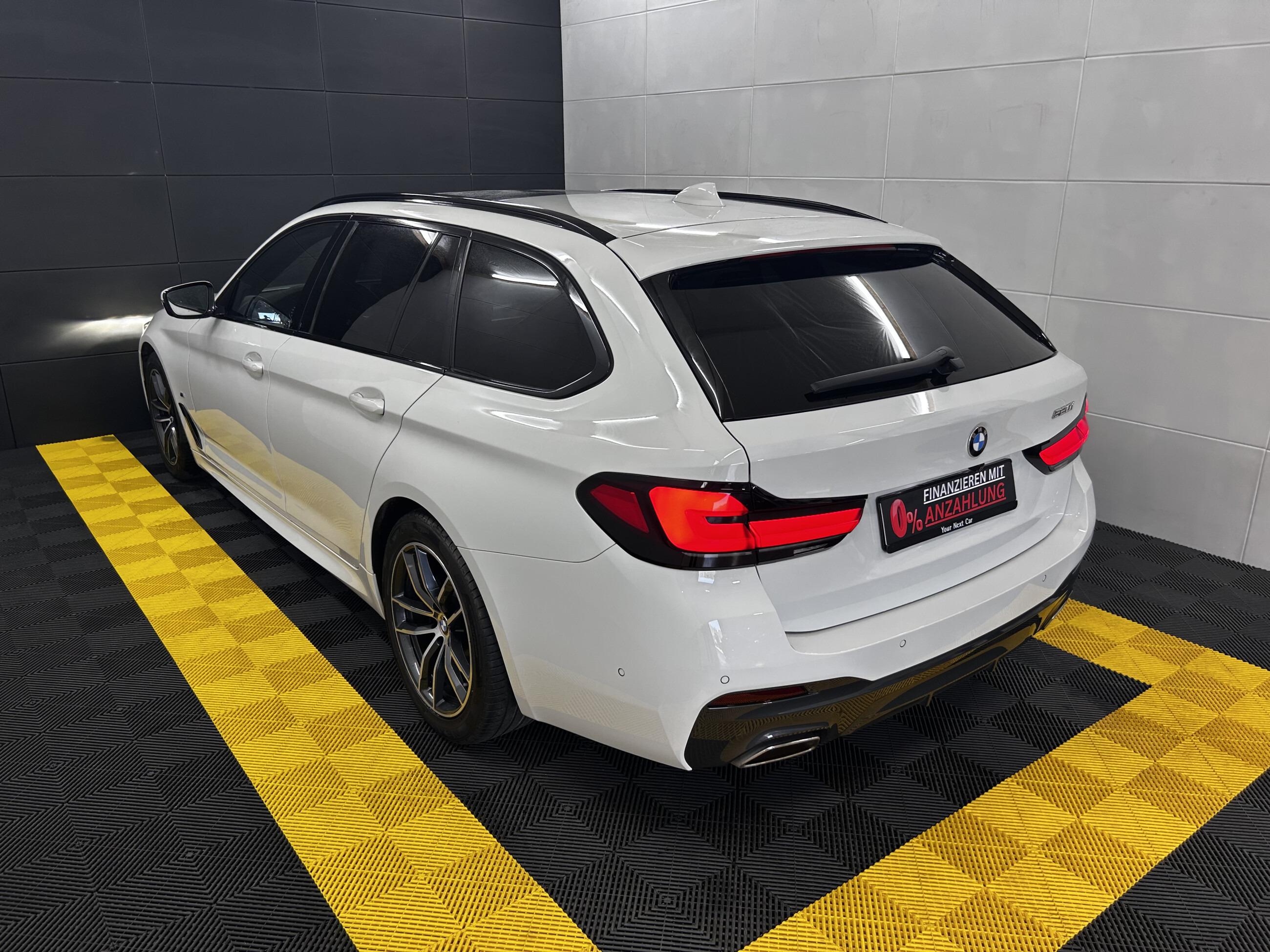 BMW 520 i M Sport+Pano+Laser+Ambiente+Memory+Kam+HUD
