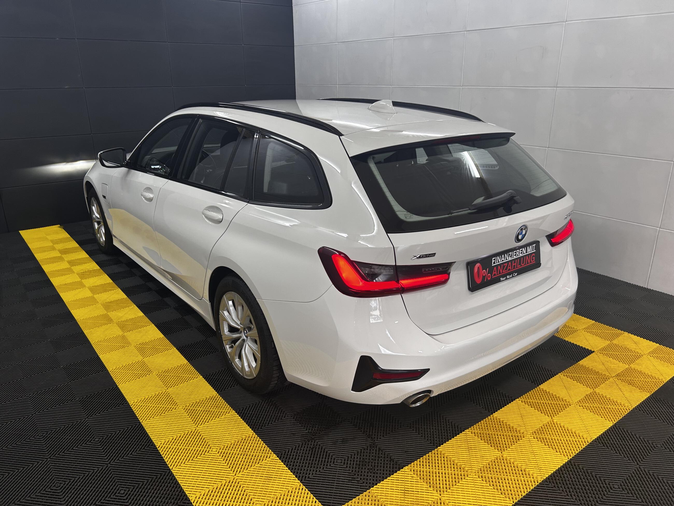 BMW 320 e xDrive Plug-in+ACC+Leder+Carplay+LED+AHK
