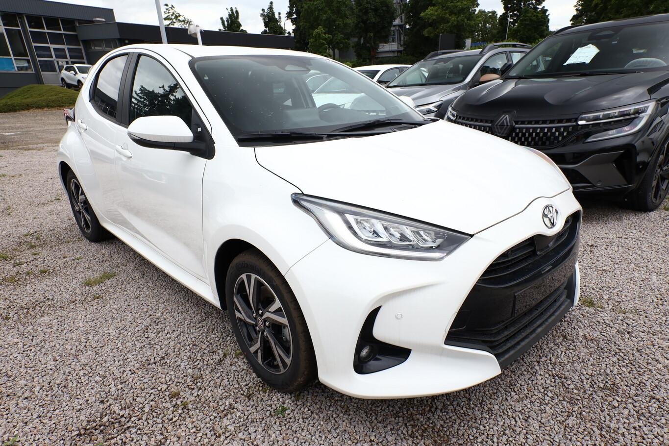 Toyota Yaris LED DigiC Privacy ACC Kam 16