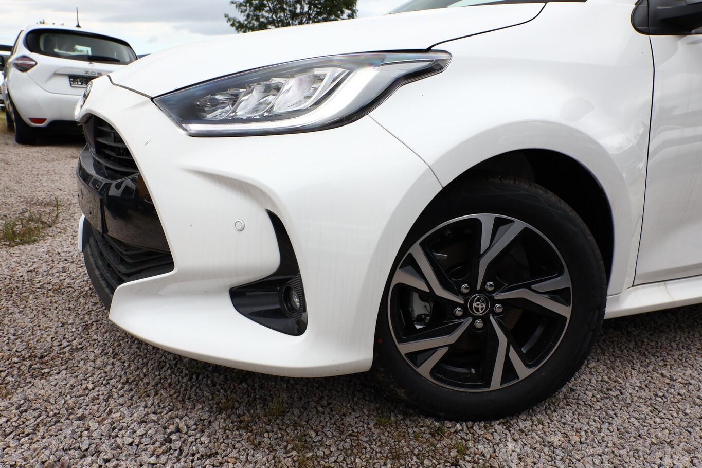 Toyota Yaris LED DigiC Privacy ACC Kam 16