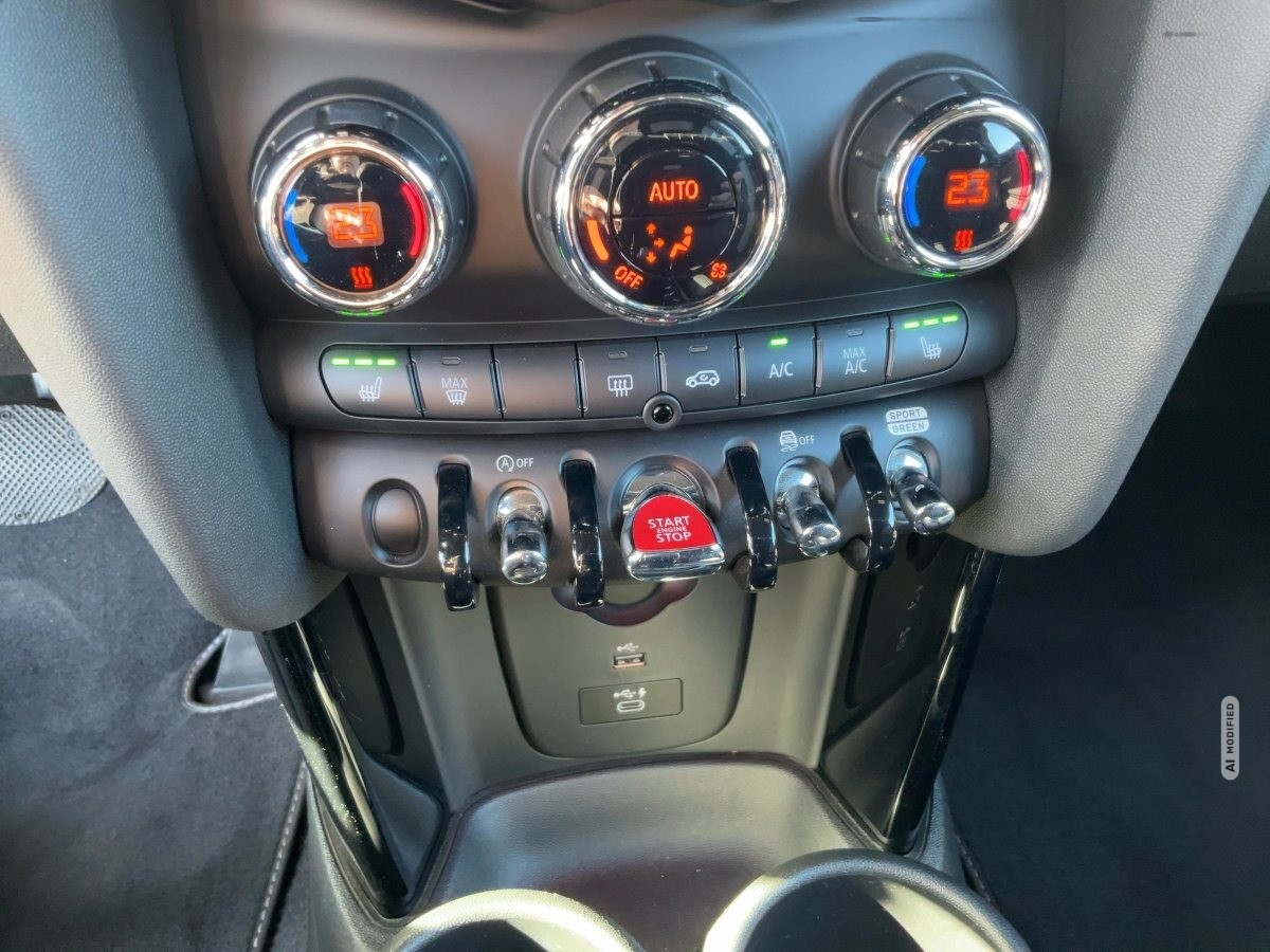 MINI Cooper 1.5 Yours Trim AUTOM.,LED,Navi,SHZ,HUD