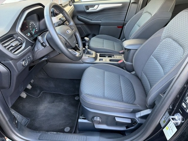 Ford Kuga Cool & Connect 1.5 Ecobosst +PDC+M&S+NAVI+SZH+DAB+