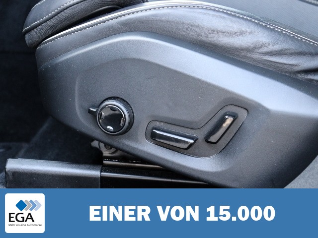 Volvo XC60 Ultimate Dark AWD B5 Diesel EU6d HUD StandHZG Leder Digitales Cockpit Memor