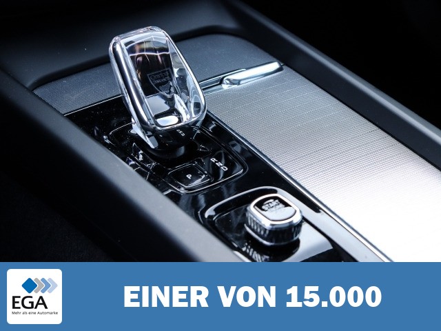 Volvo XC60 Ultimate Dark AWD B5 Diesel EU6d HUD StandHZG Leder Digitales Cockpit Memor