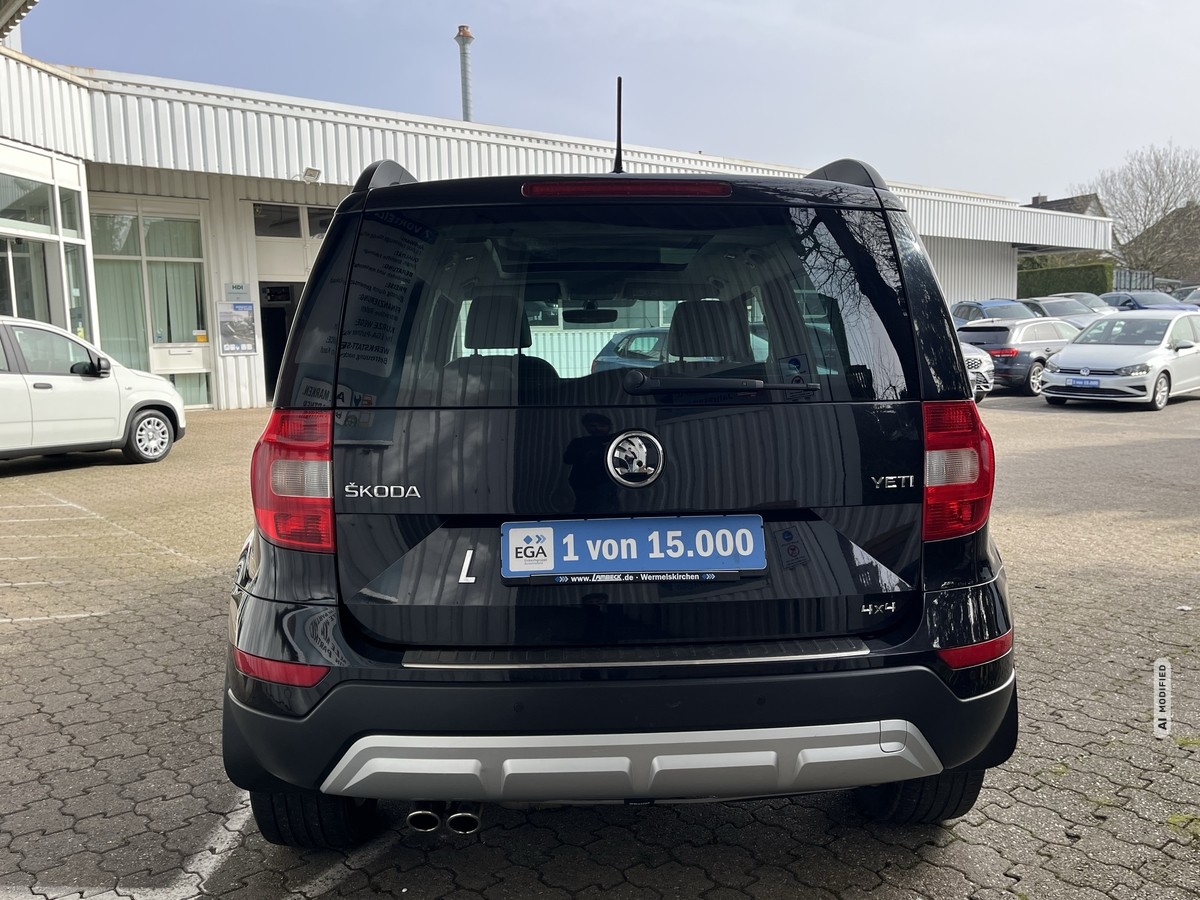Skoda Yeti 2.0 TDI STYLE*4x4*Outdoor*AHK*PANORAMAD*XENON*PDC v+h