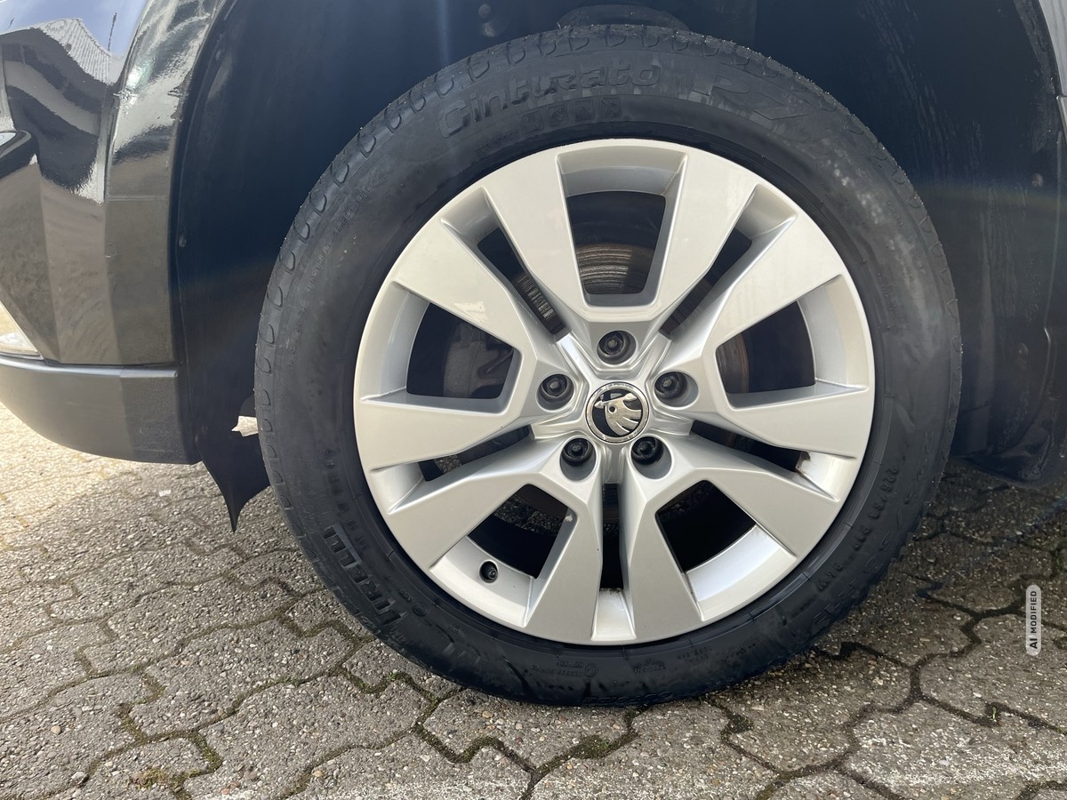 Skoda Yeti 2.0 TDI STYLE*4x4*Outdoor*AHK*PANORAMAD*XENON*PDC v+h