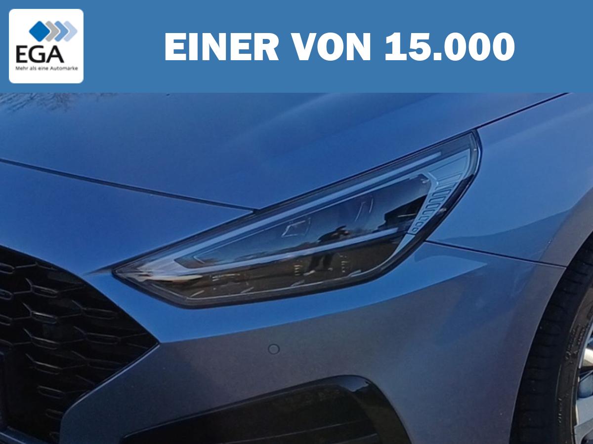 Hyundai i30 Kombi 1.5 T-GDI 48V 6-M/T Advantage Pano Kamera LED Navi