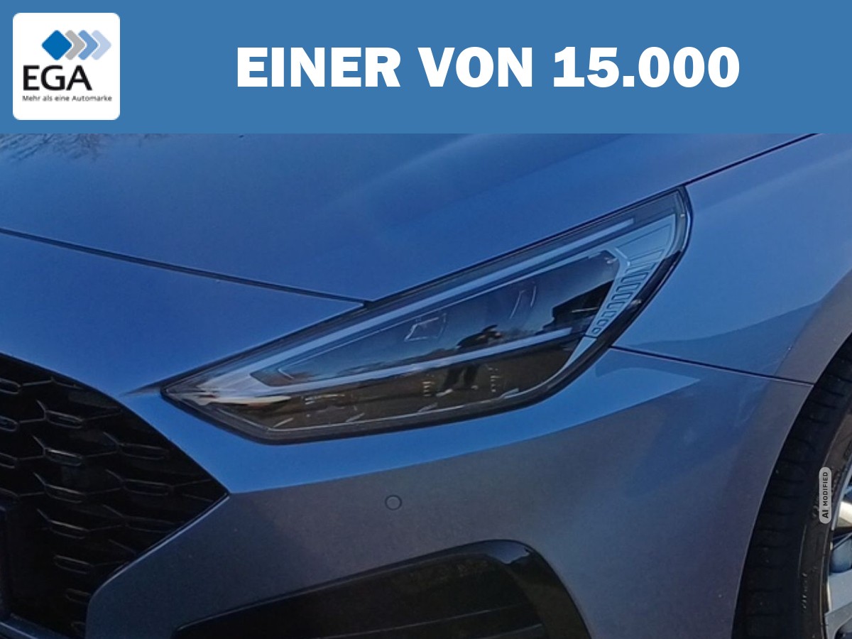 Hyundai i30 Kombi 1.5 T-GDI 48V 6-M/T Advantage Pano Kamera LED Navi