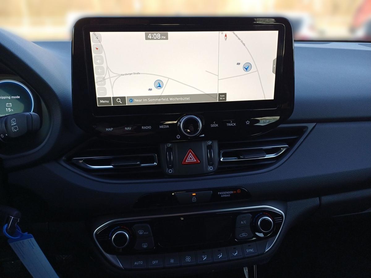 Hyundai i30 Kombi 1.5 T-GDI 48V 6-M/T Advantage Pano Kamera LED Navi