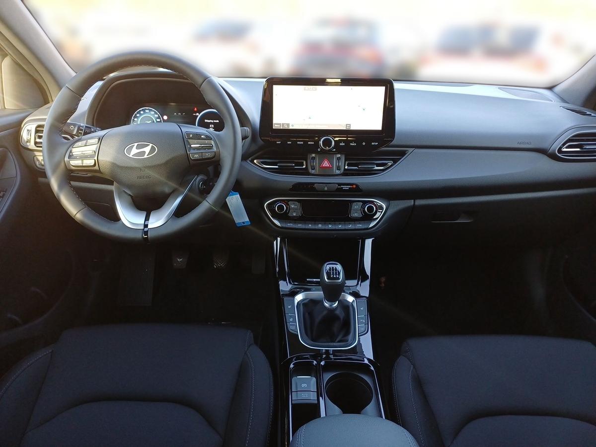 Hyundai i30 Kombi 1.5 T-GDI 48V 6-M/T Advantage Pano Kamera LED Navi