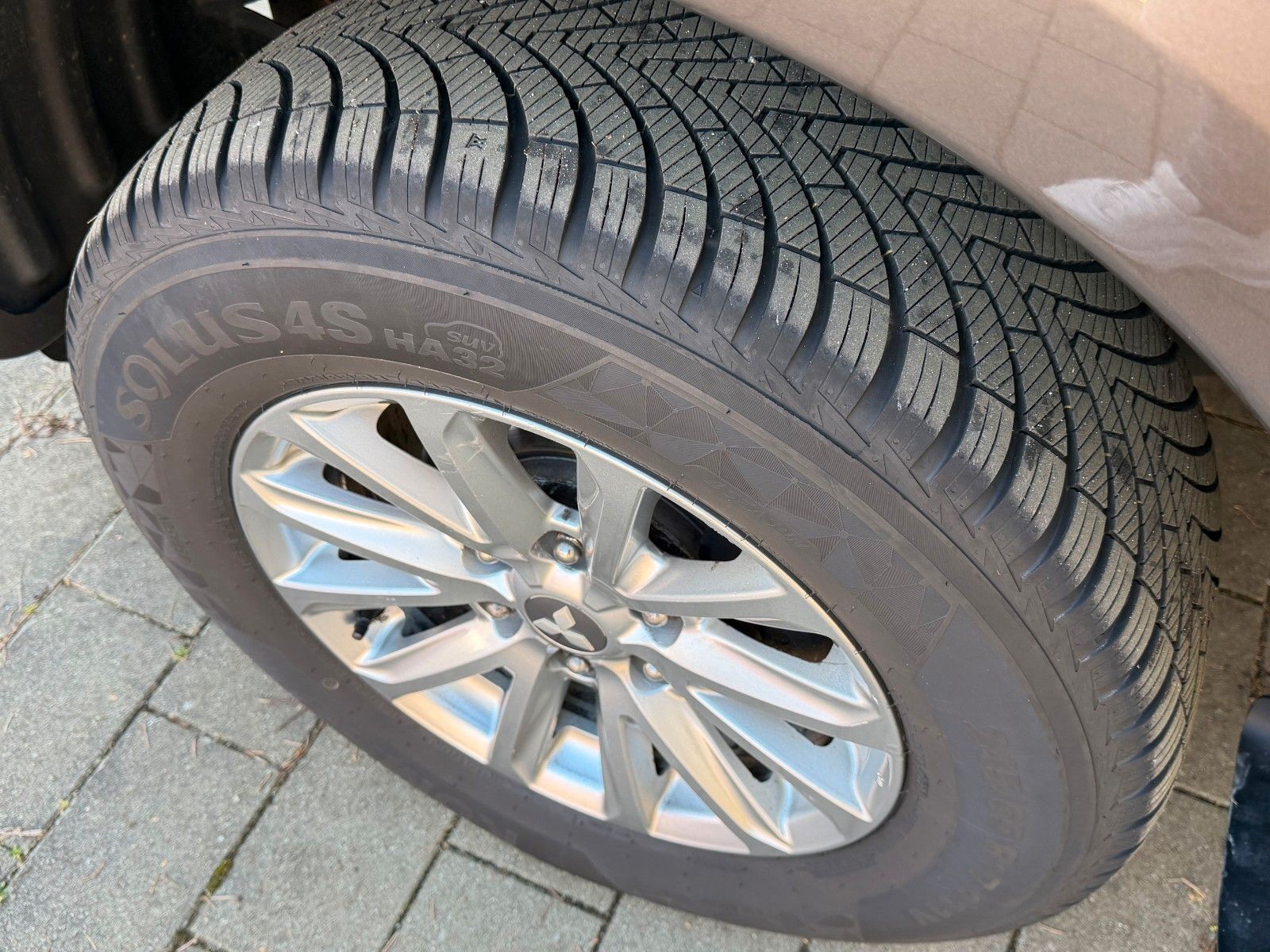 Mitsubishi L200 Top DC, Hardtop, Garantie, Reifen neu