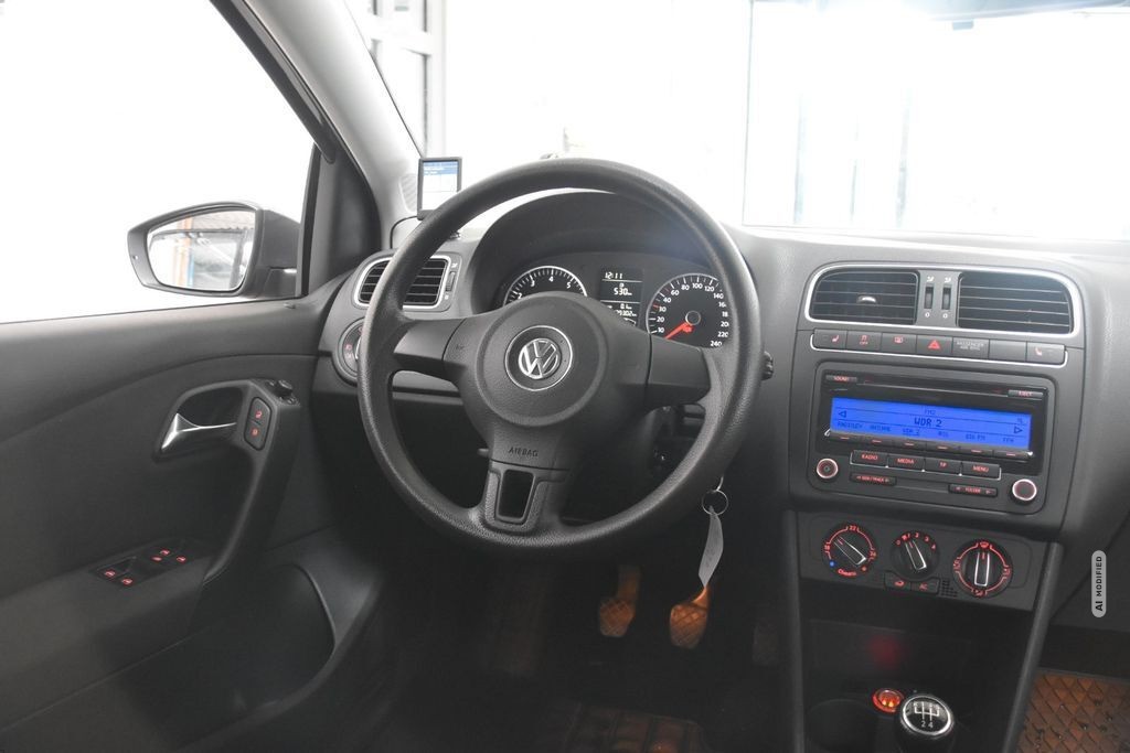 Volkswagen Polo V 1.4 Comfortline Klima Sitzheiz Tempo PDC
