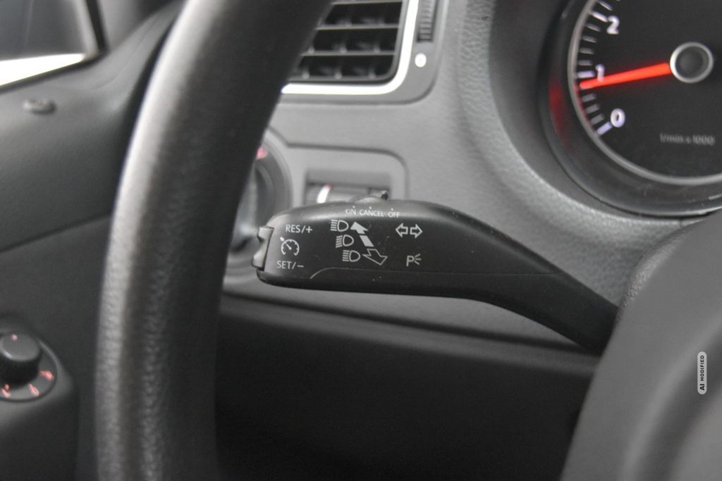 Volkswagen Polo V 1.4 Comfortline Klima Sitzheiz Tempo PDC