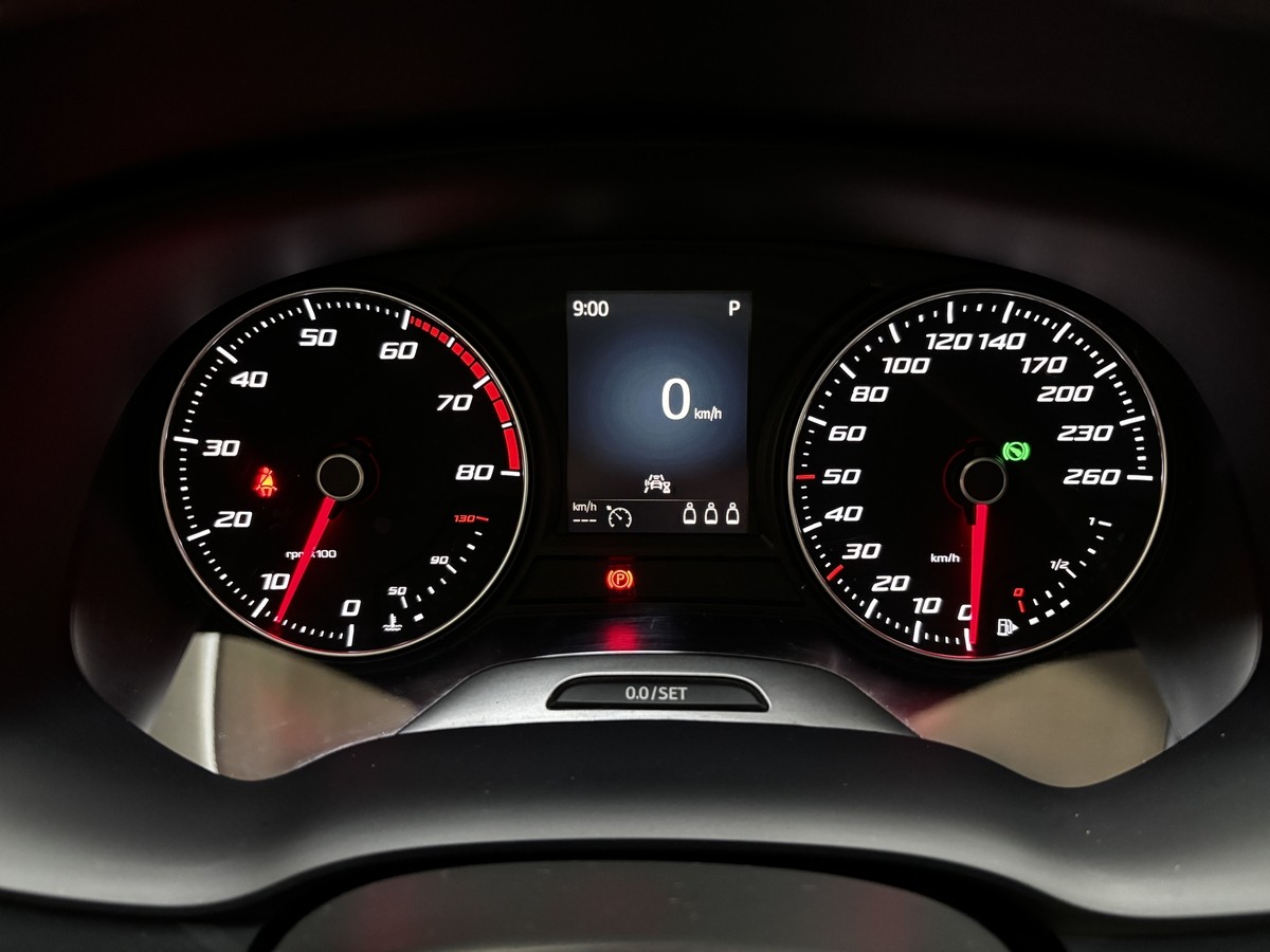 Seat Ateca 1.5 TSI ACT Style DSG CarPlay Temp SHZ PDC