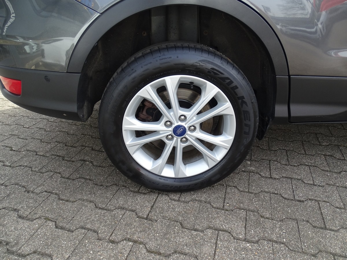 Ford Kuga 1.5 EcoBoost Titanium 4x4 AT Motor