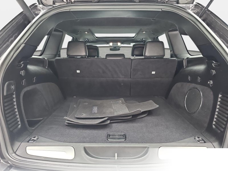 Jeep Grand Cherokee 6.4 AUTO. SRT AWD NAVI SOUND WINTER PANO AHK LM20